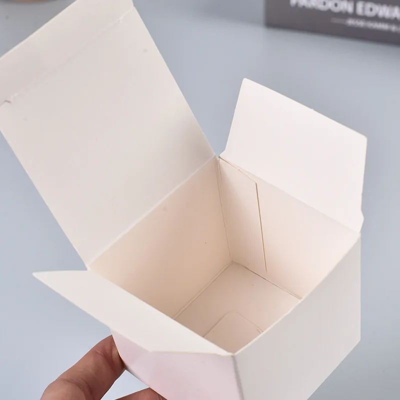 100 adet 5x5x5/6x6x6/7x7x7/8x8 - Event Party Box incelemesi ve fiyatı